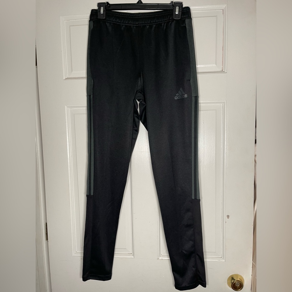 NWOT Adidas Men’s Small Aeroready Primegreen Joggers